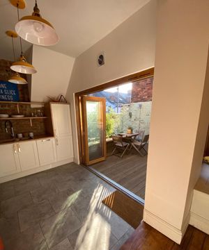 Photo 11- click for photo gallery